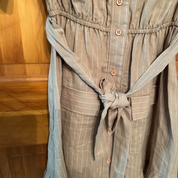 Bloomingdale's NWT Twenty Six Hundred Taupe Tulum  Striped Belted Lined Mini - Picture 2 of 2